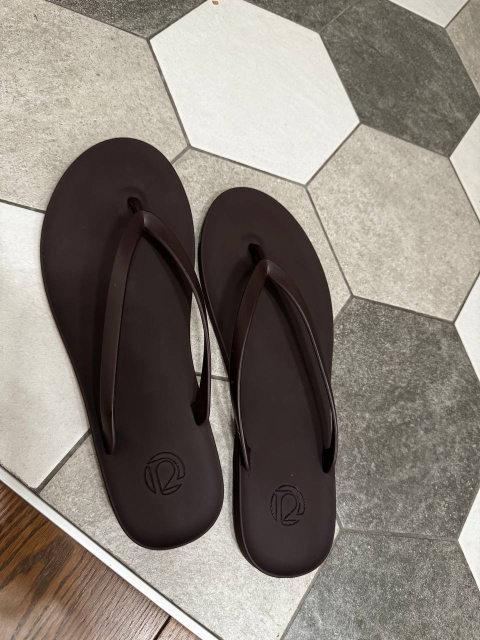 12storeez flip-flops 41 brown, worn once — Moscow, Russia 12storeez flip-flops 41 brown, worn once — Moscow, Russia