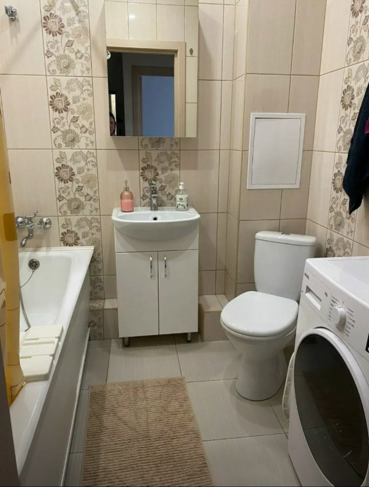 Buscan alquiler a largo plazo de apartamento del propietario (calle Maresyeva) — San Petersburgo, Rusia