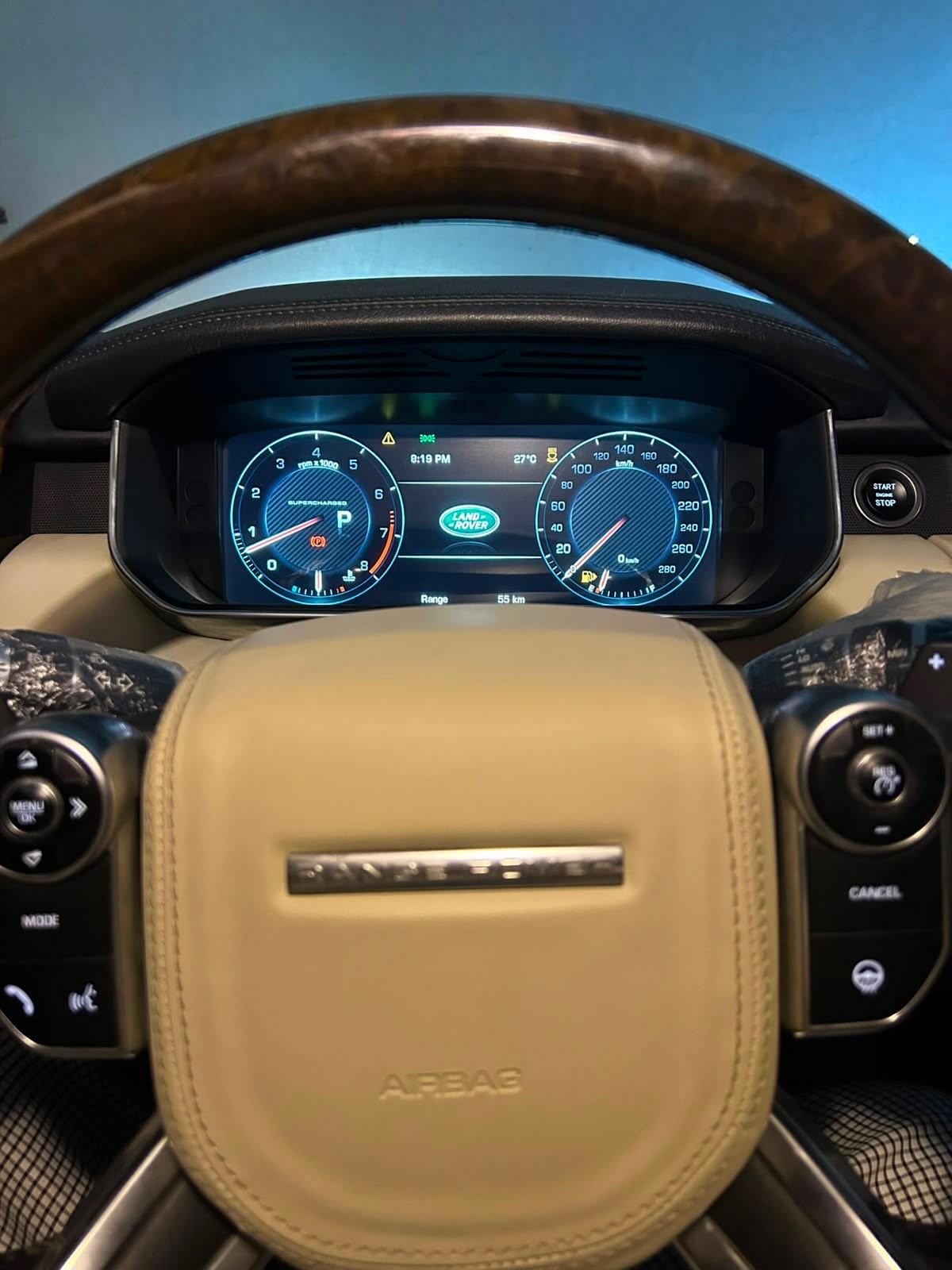 Range Rover Vogue 2014 5.0 V8 Supercharged GCC — Дубай, ОАЭ Range Rover Vogue 2014 5.0 V8 Supercharged GCC — б/у — Дубай, ОАЭ