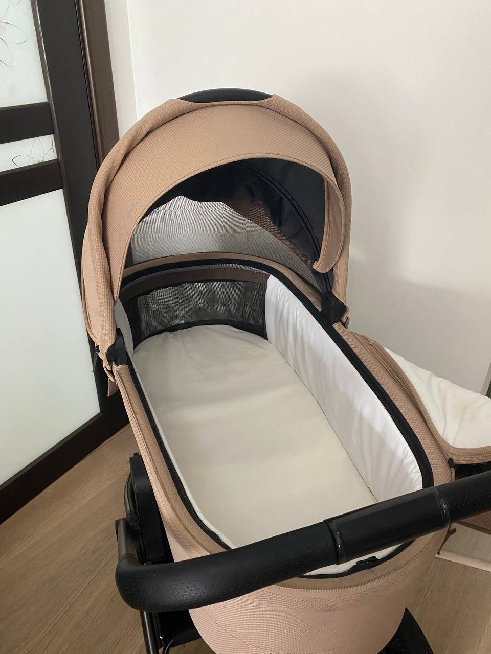 Коляска 2в1 после одного ребенка (люлька+прогулка) — good with minor scuffs — Москва, Россия