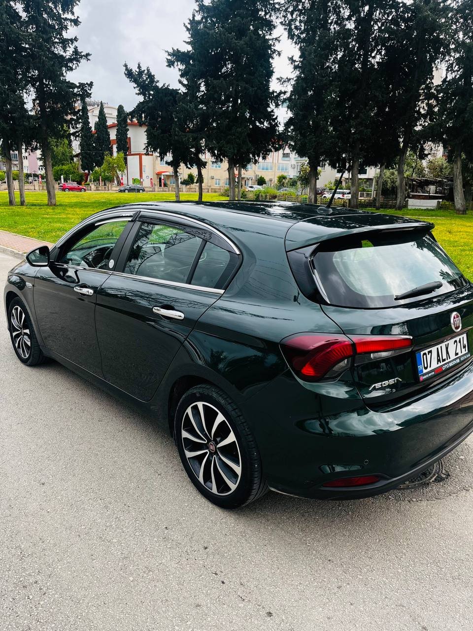 Fiat Egea 2020 gasolina manual 77.500 km verde oscuro — Antalya, Turquía