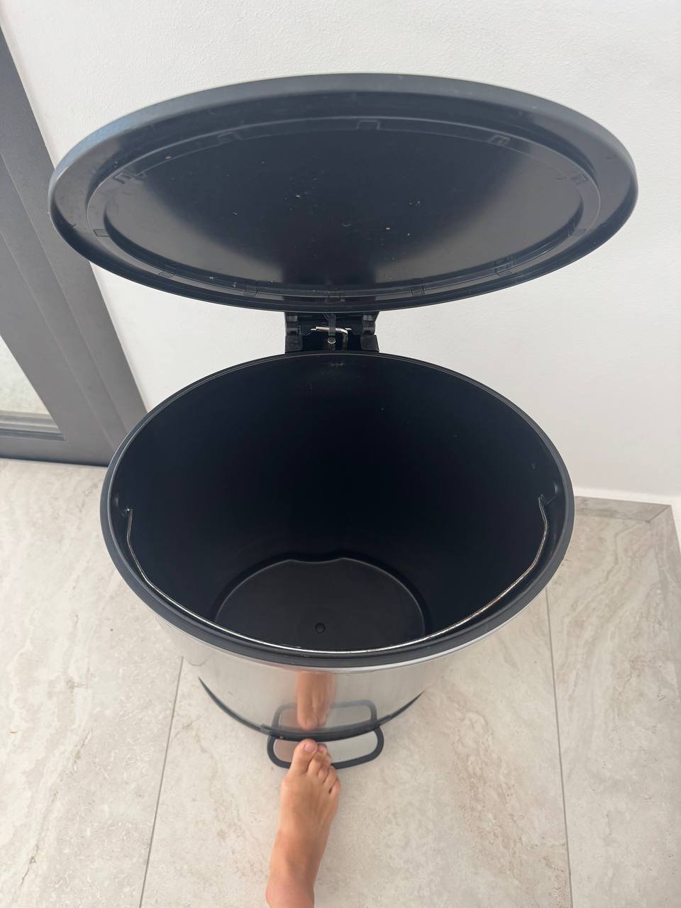Papelera de 60L de Superhome, Limassol — Limasol, Chipre