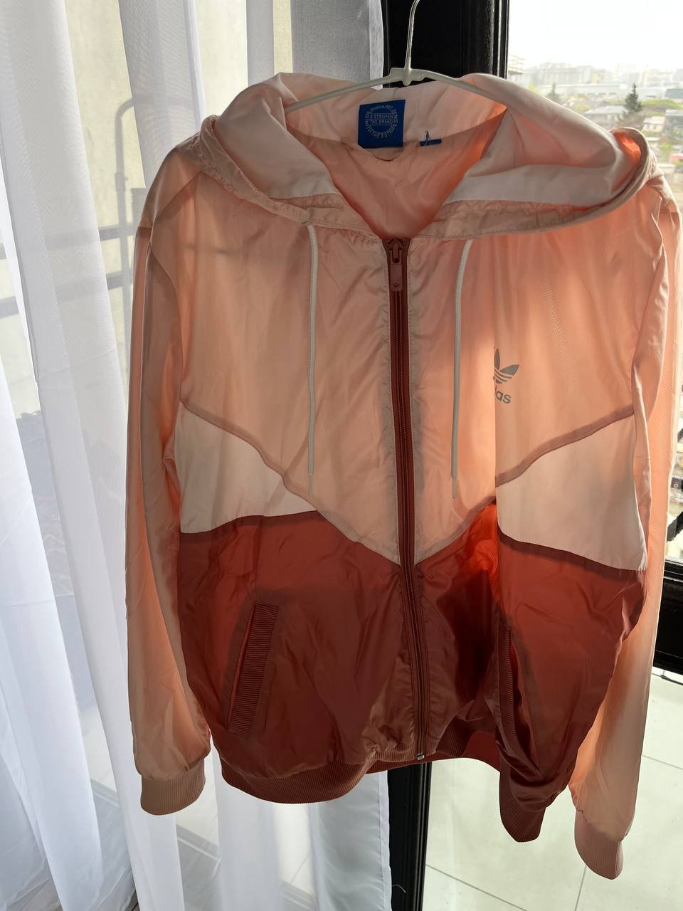 Chaqueta Adidas (2 variantes) — Tiflis, Georgia