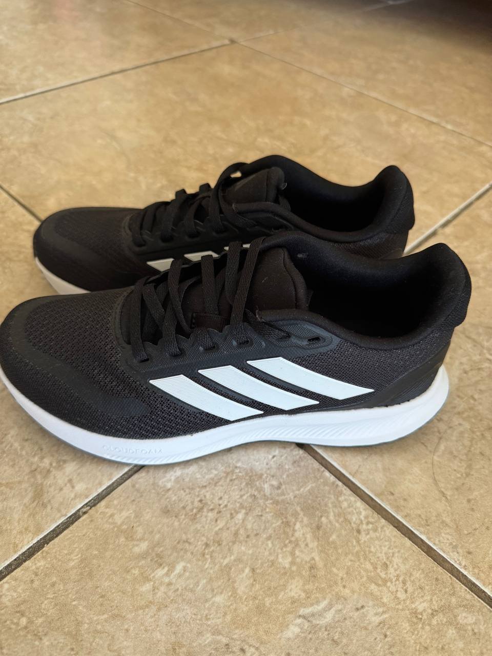 Кроссовки Adidas черные 36 — новый — Пафос, Кипр