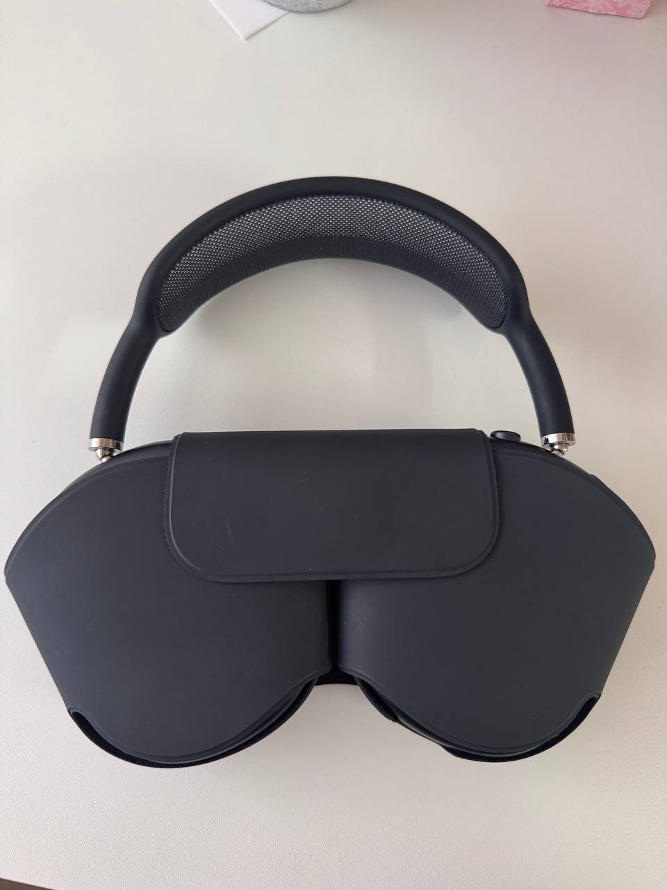 AirPods Max 2 headphones — excellent — Batumi, Georgia