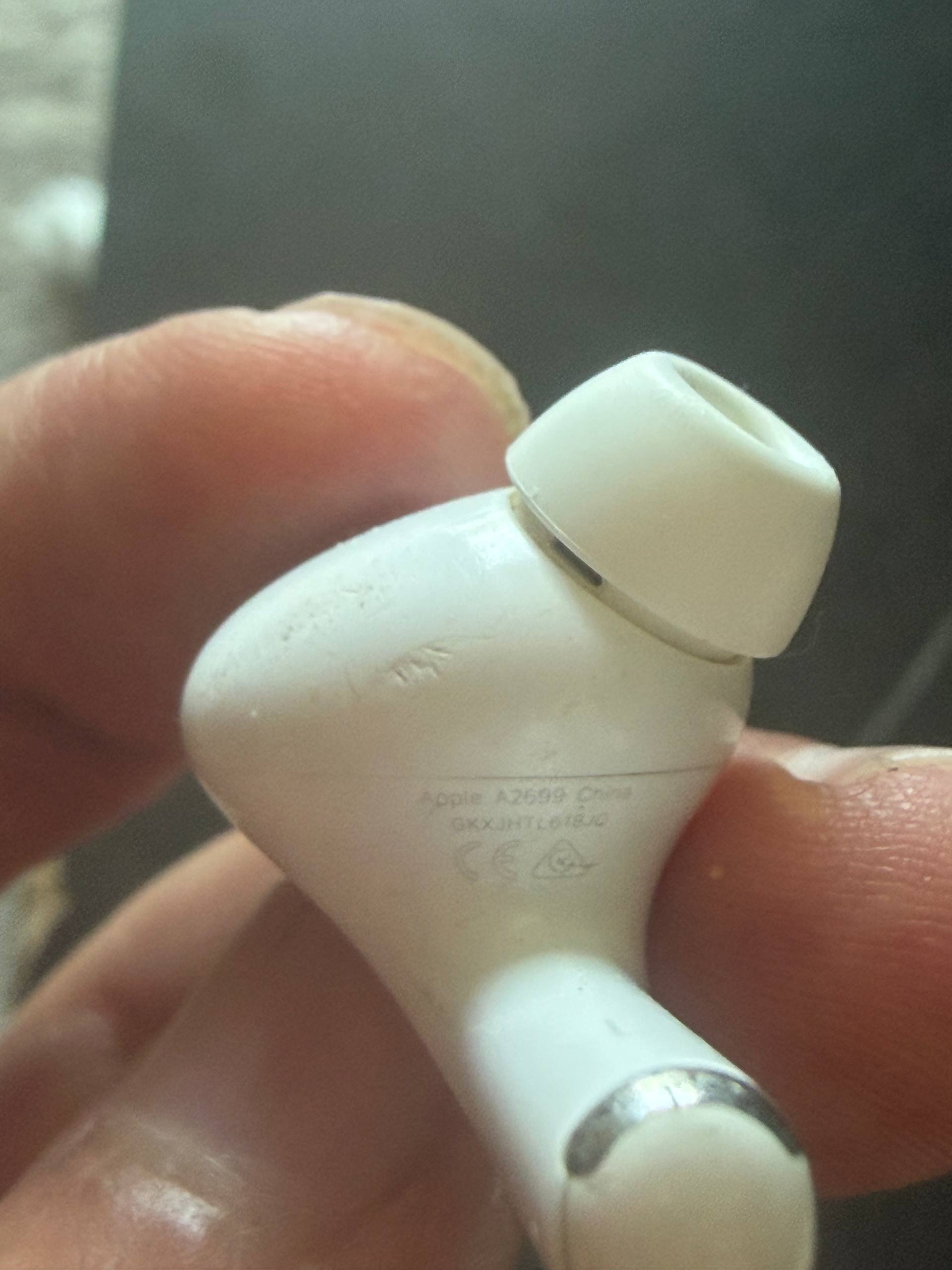 سماعات AirPods Pro 2 (الجيل الثاني) بيضاء بدون علبة — باتايا, تايلاند سماعات AirPods Pro 2 (الجيل الثاني) بيضاء بدون علبة — مستعمل — باتايا, تايلاند