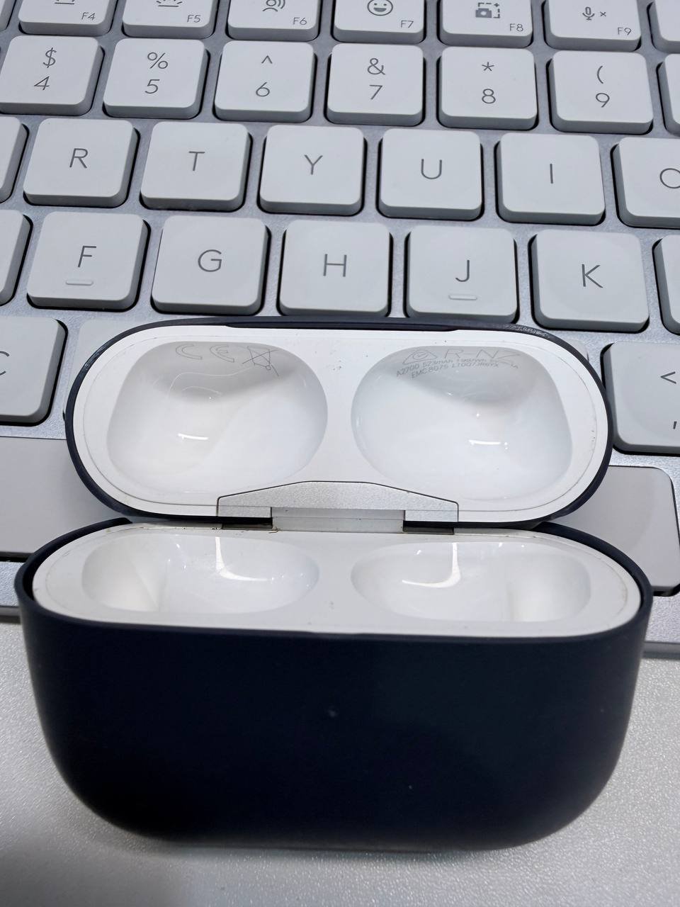 AirPods Pro 2 (наушники) в идеале — Нячанг, Вьетнам AirPods Pro 2 (наушники) в идеале — Нячанг, Вьетнам