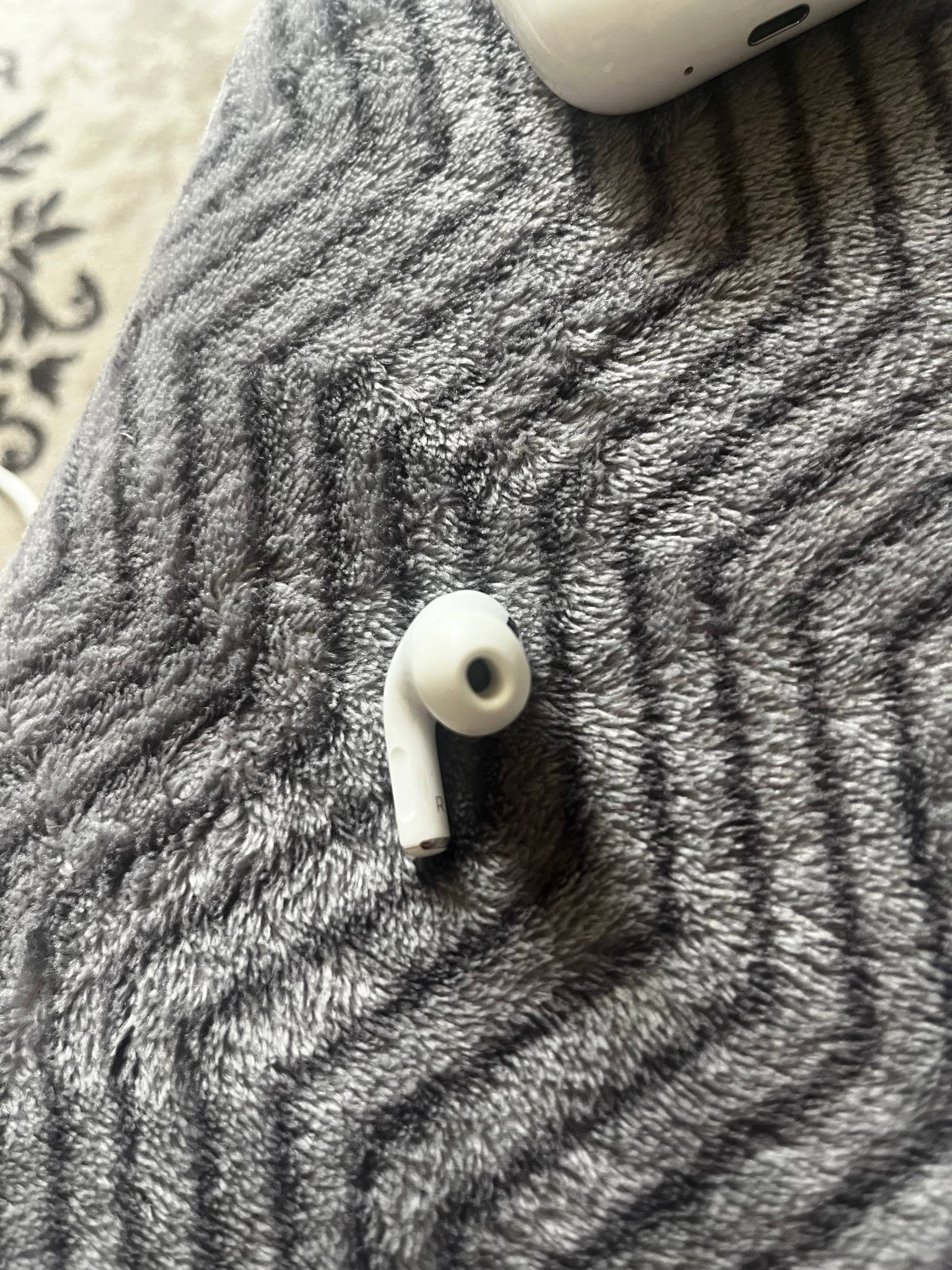 AirPods Pro 2 (أصلي) Type-C — مستعمل — سانت بطرسبرغ, روسيا