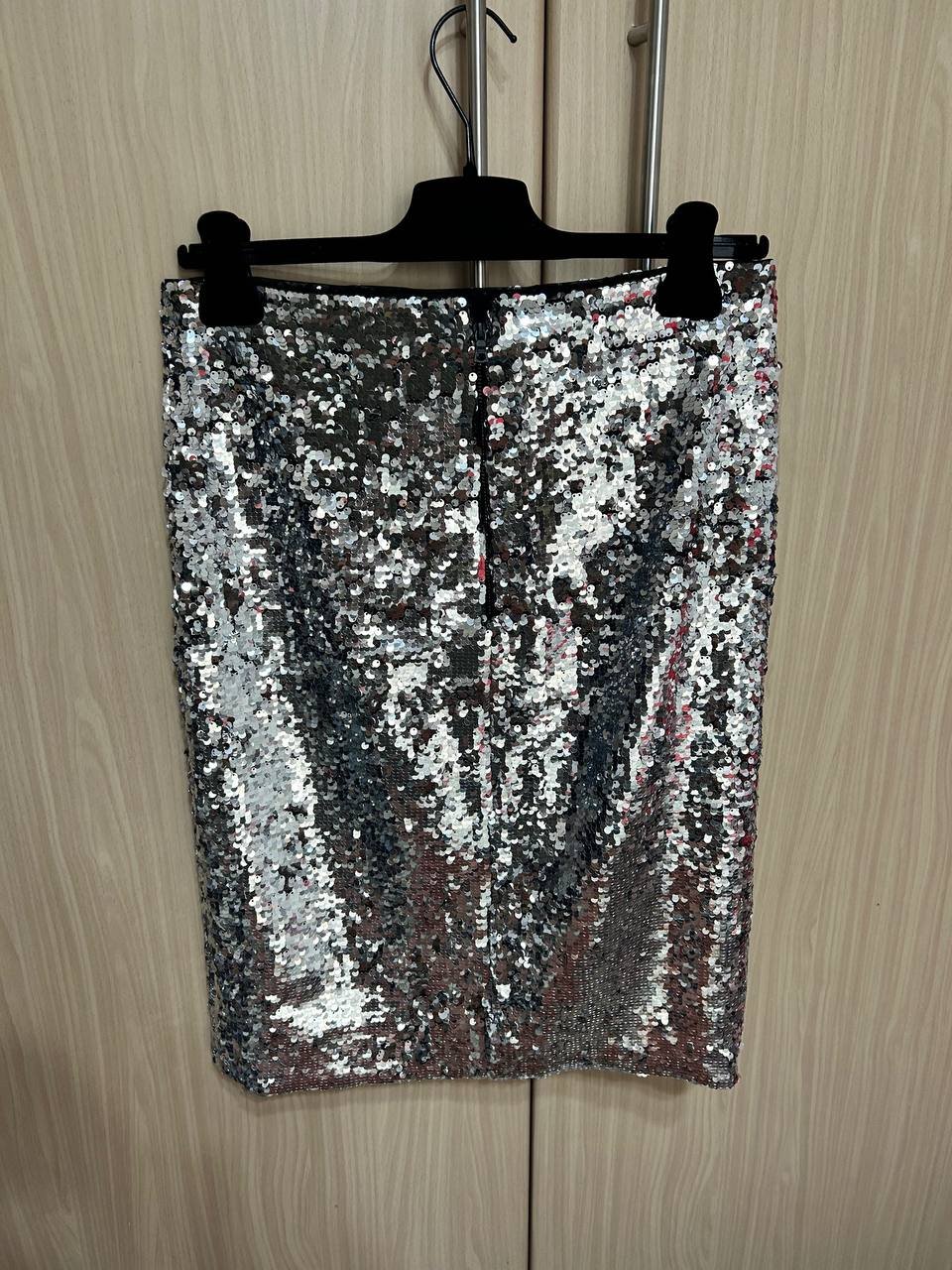 Alice + Olivia sequin skirt, size M — Dubai, UAE