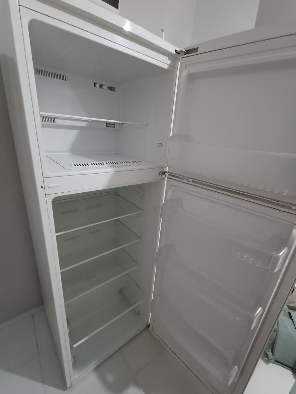 ثلاجة Altus Arcelik 5500 ليرة تركية — إسطنبول, تركيا