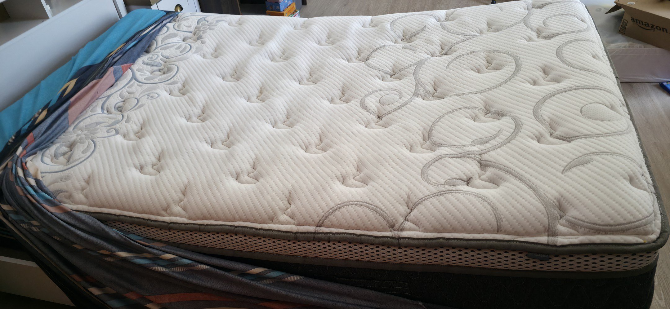 Amazon mattress, used 1 year, condition 5/5 — Dubai, UAE