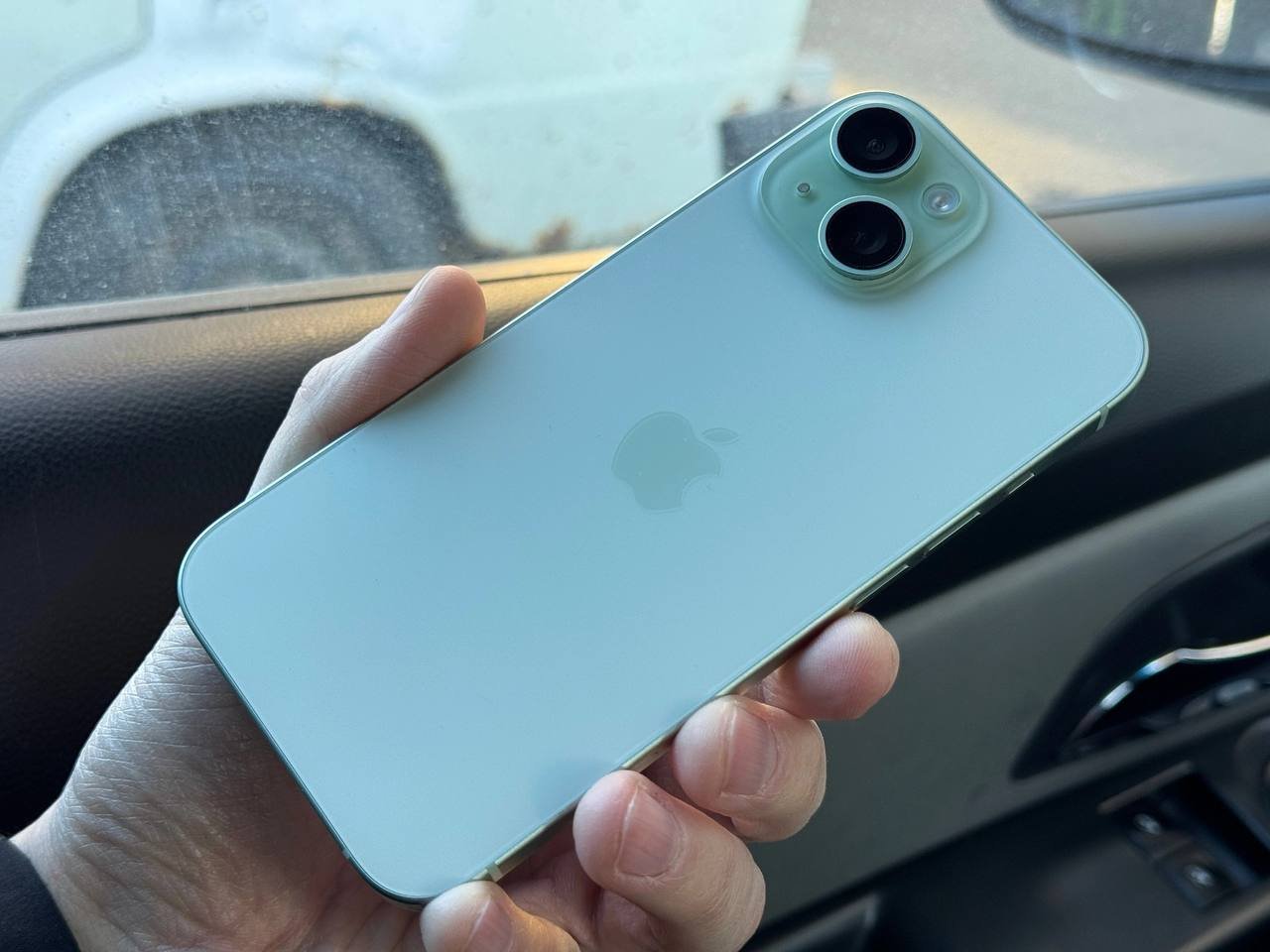 Apple iPhone 15 128GB Green — used — Moscow, Russia