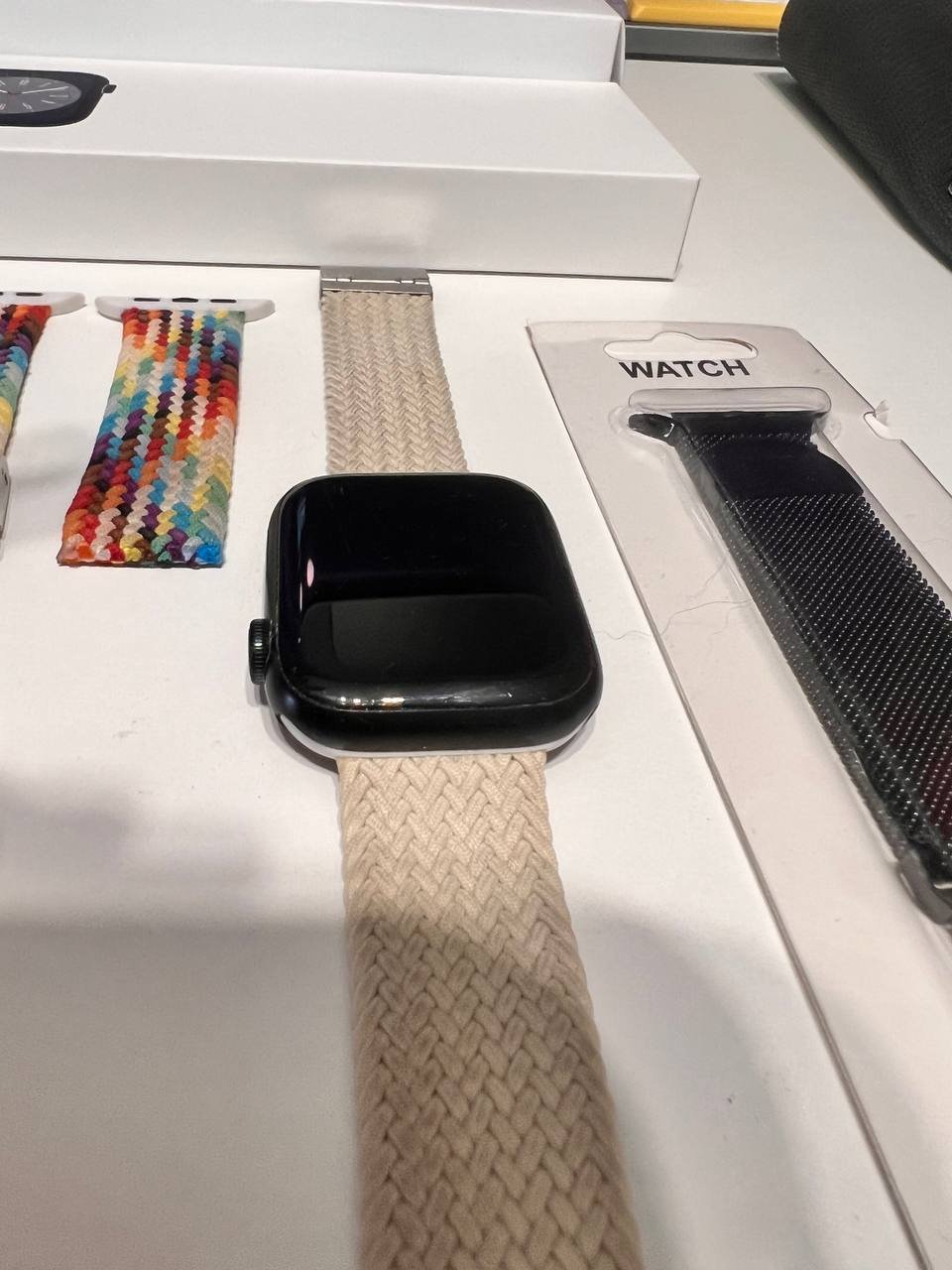 Apple Watch S8 GPS 45 мм с ремешками — Валенсия, Испания Apple Watch S8 GPS 45 мм с ремешками — used_with_scratches — Валенсия, Испания