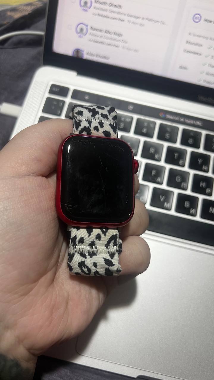 Apple Watch Series 8 RED 45 mm — Tiflis, Georgia Apple Watch Series 8 RED 45 mm — usado — Tiflis, Georgia