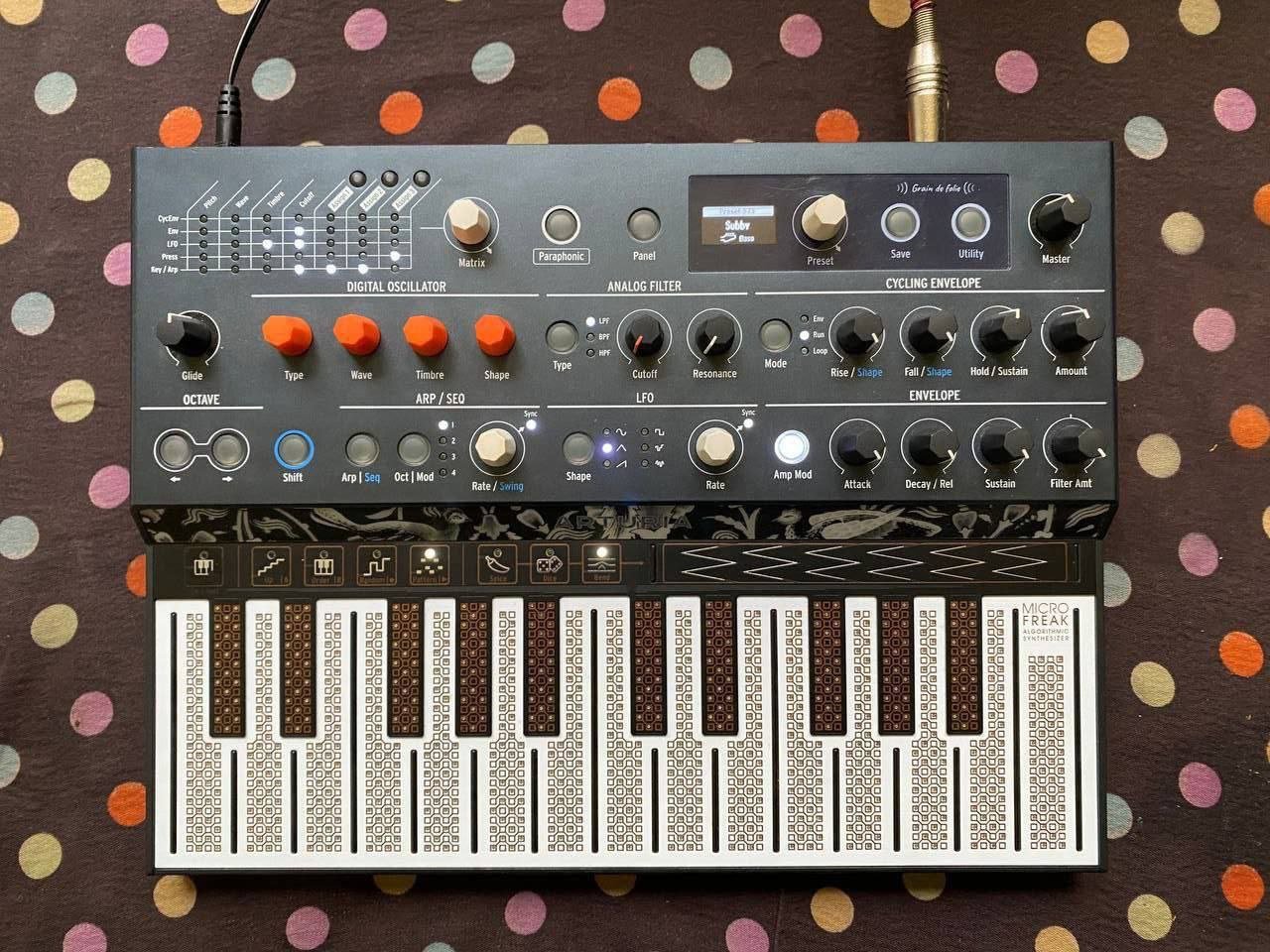 Arturia Microfreak sintetizador 750 GEL — usado — Batumi, Georgia