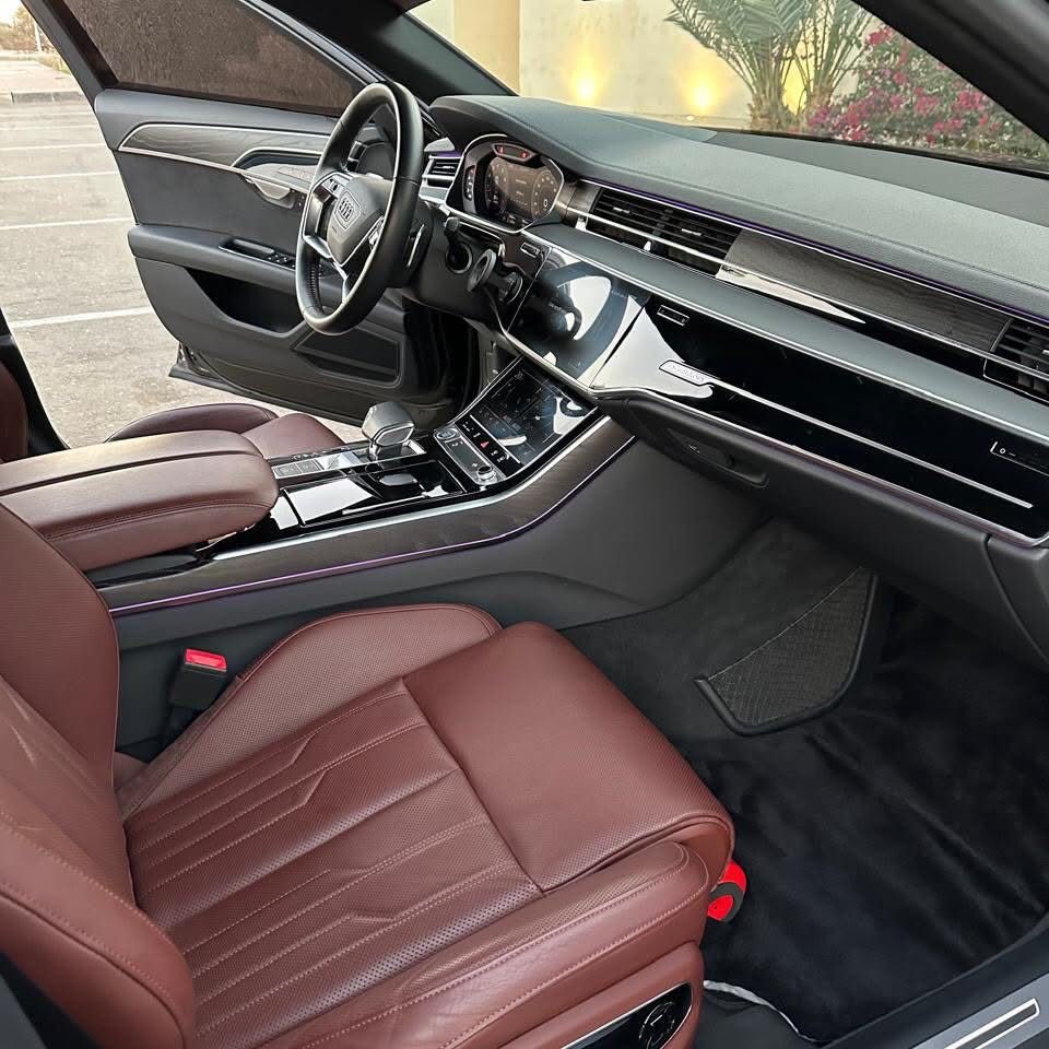 Audi A8L 2020, 31k km, first owner, GCC — showroom condition — Dubai, UAE