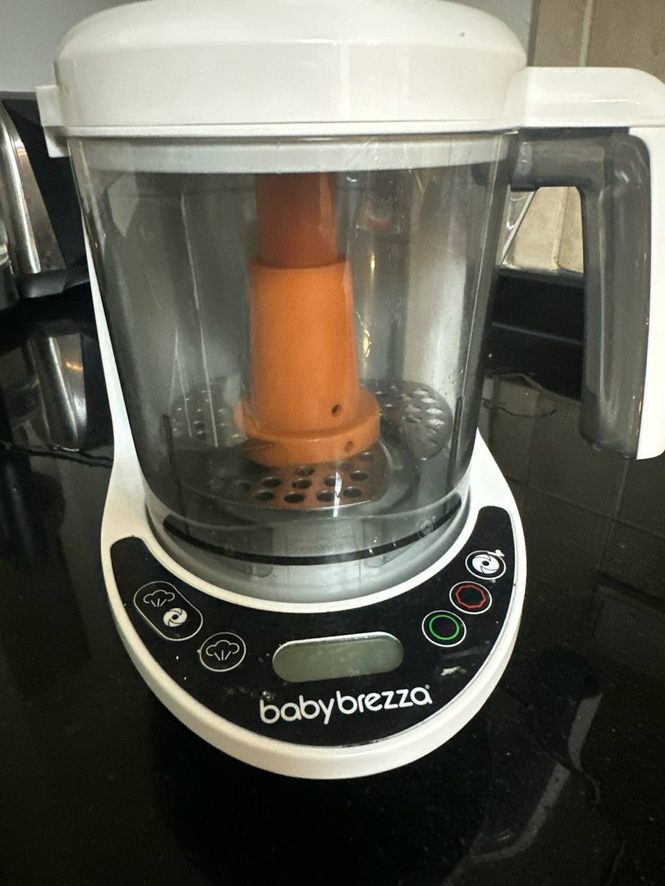 Baby Brezza food processor (парит и блендерит) — Дубай, ОАЭ Baby Brezza food processor (парит и блендерит) — Дубай, ОАЭ