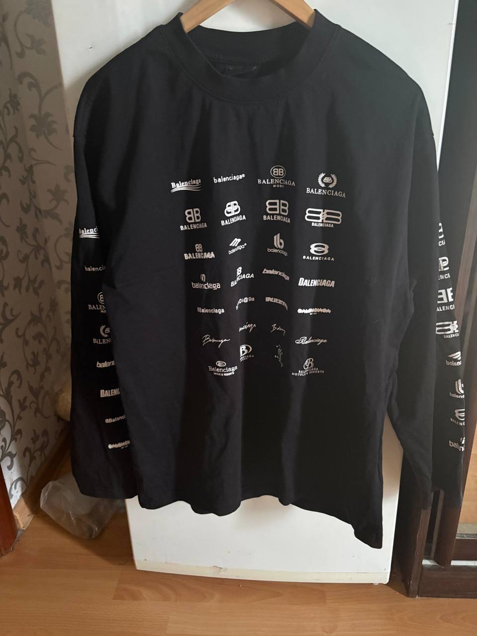 Лонгслив Balenciaga (оригинал) — Москва, Россия Лонгслив Balenciaga (оригинал) — б/у — Москва, Россия