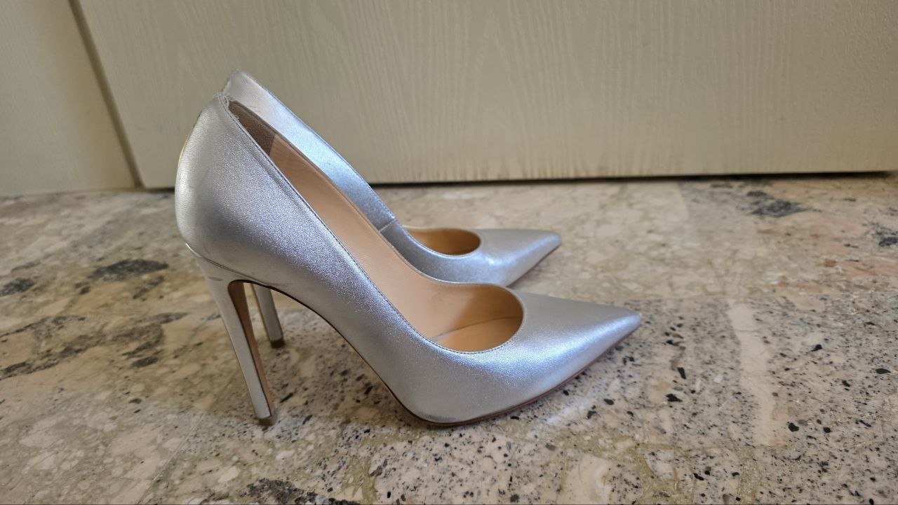 Tacones originales Ballin, talla 39, plateados — Limasol, Chipre Tacones originales Ballin, talla 39, plateados — Limasol, Chipre
