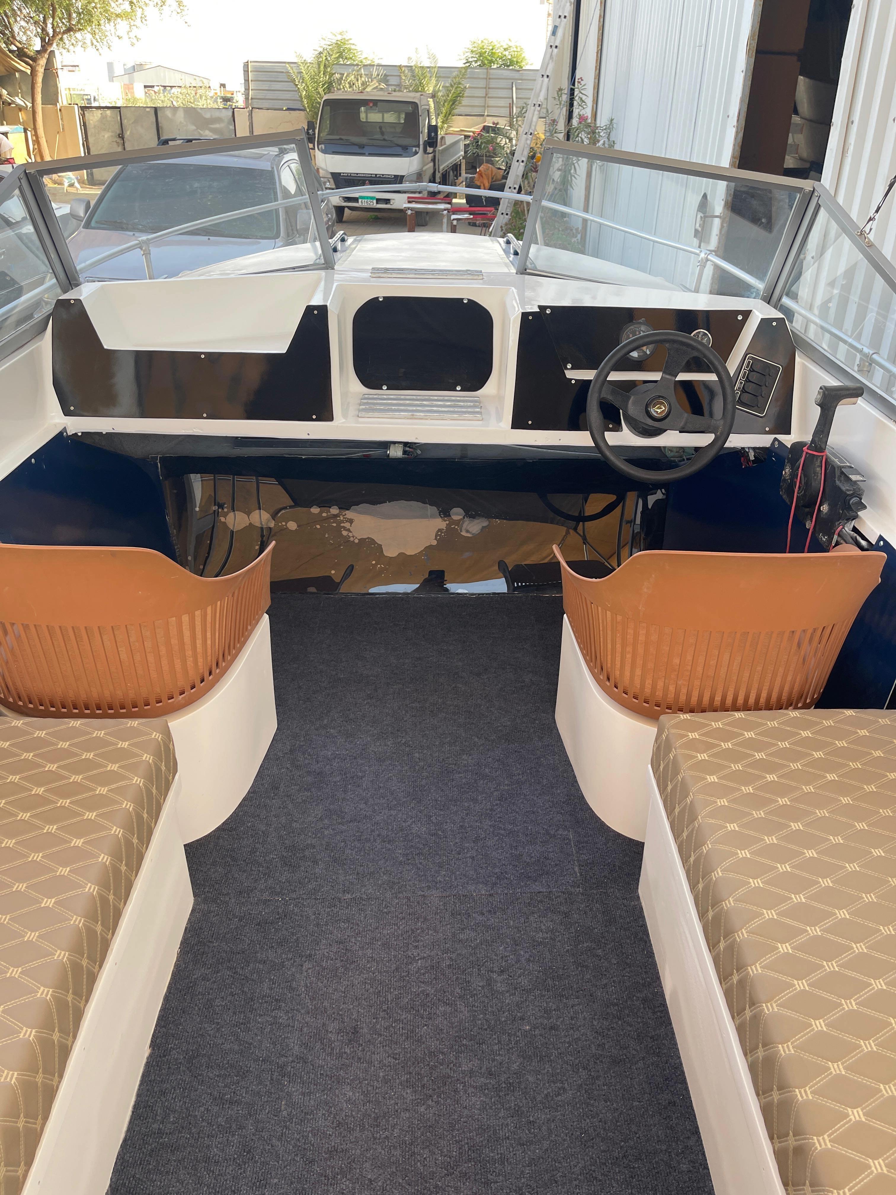 Bayliner 19 ft с двигателем Mercury 100 л.с. и полностью восстановленным трейлером — Дубай, ОАЭ