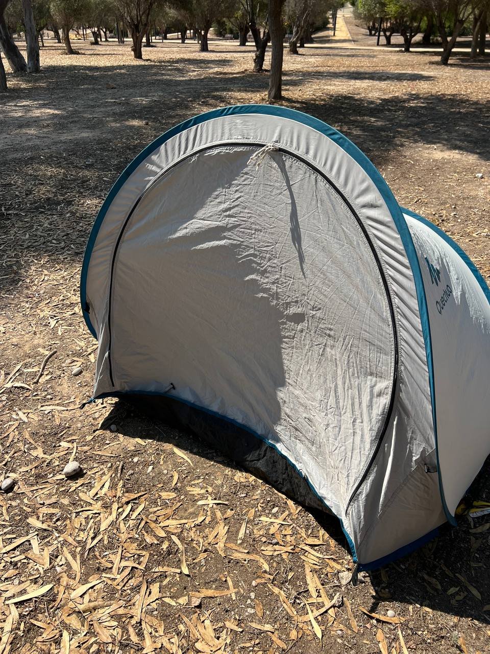 Beach tent Quechua 2 Seconds XL, 25€ — Alicante, Spain