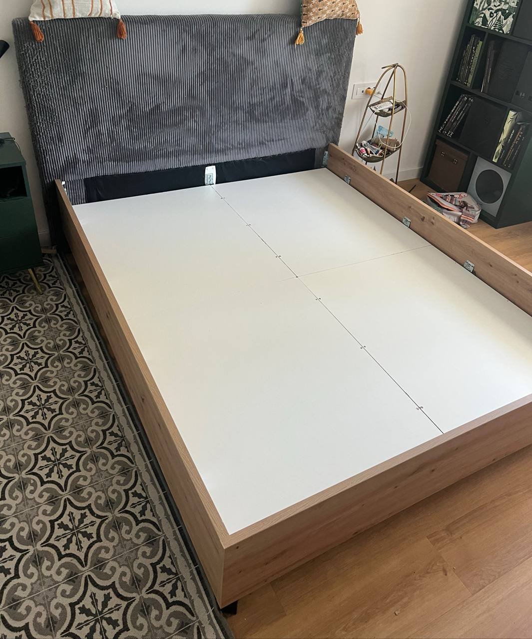 Кровать 160x200 с подложкой — Нови Сад, Сербия Кровать 160x200 с подложкой — Нови Сад, Сербия
