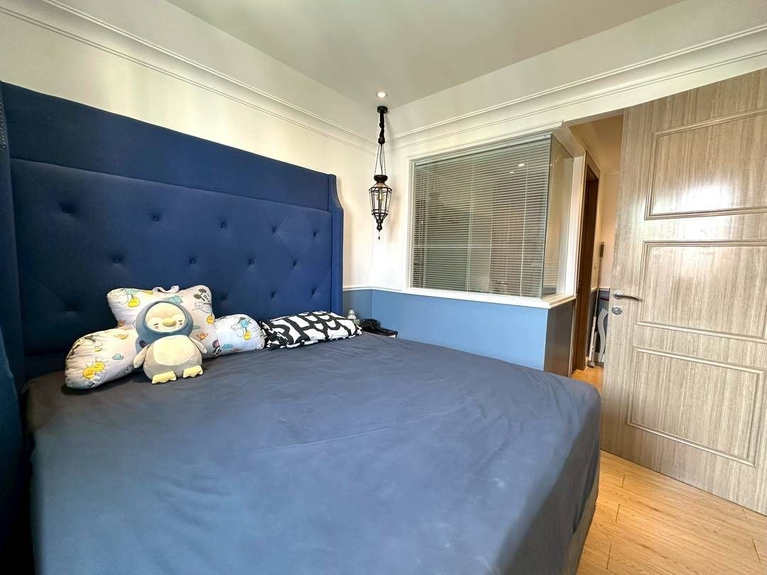 Bed with tufted headboard and nightstand (set) — Pattaya, Thailand