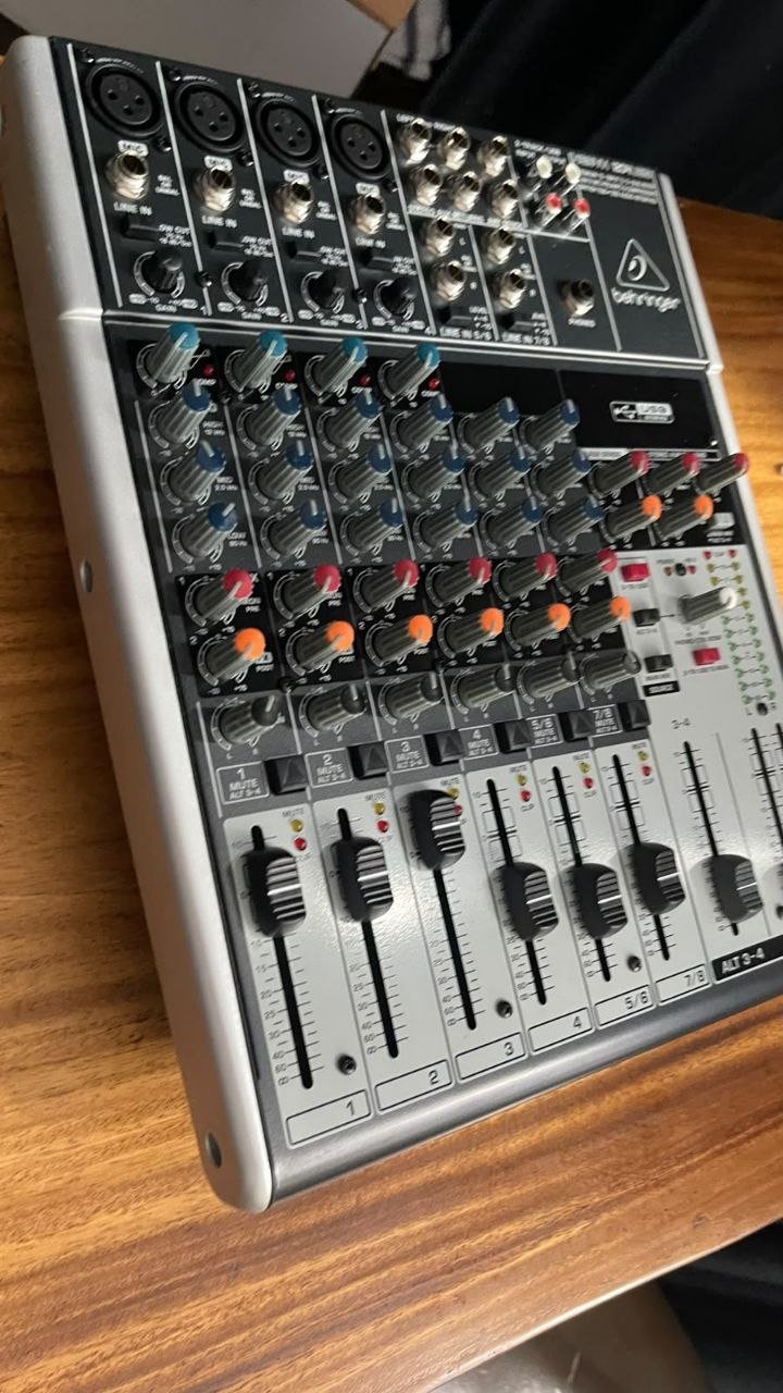 Mezclador Behringer XENYX 1204USB (nuevo) — nuevo — Nha Trang, Vietnam