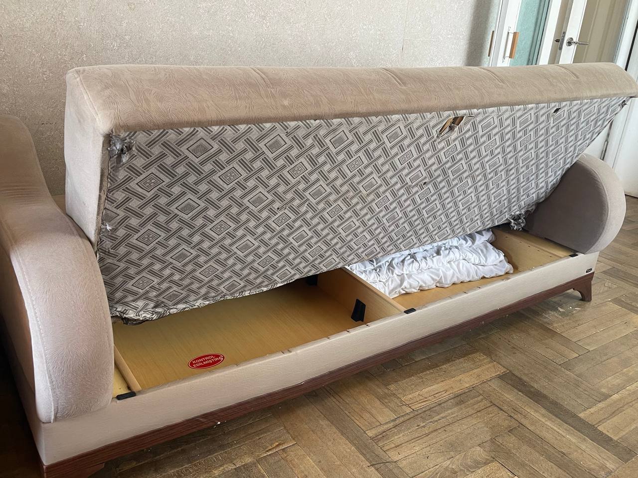 كنبة بيج قابلة للطي، الحالة 3+ — used, condition 3+ — تبليسي, جورجيا