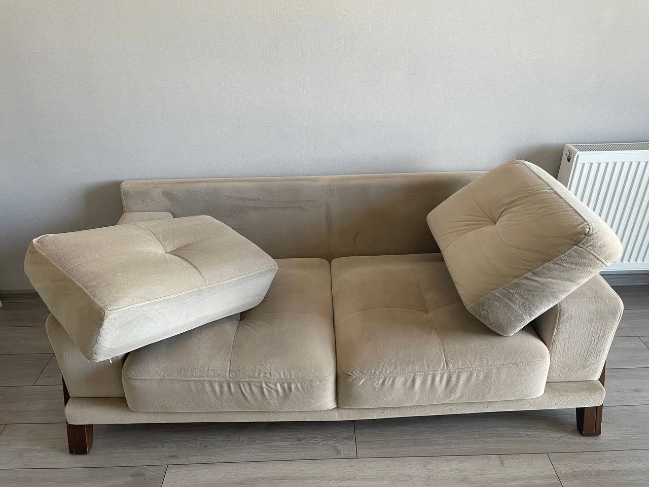 كنبة بيج 185×90 سم، أغطية قابلة للإزالة على الوسائد العلوية — used — تبليسي, جورجيا