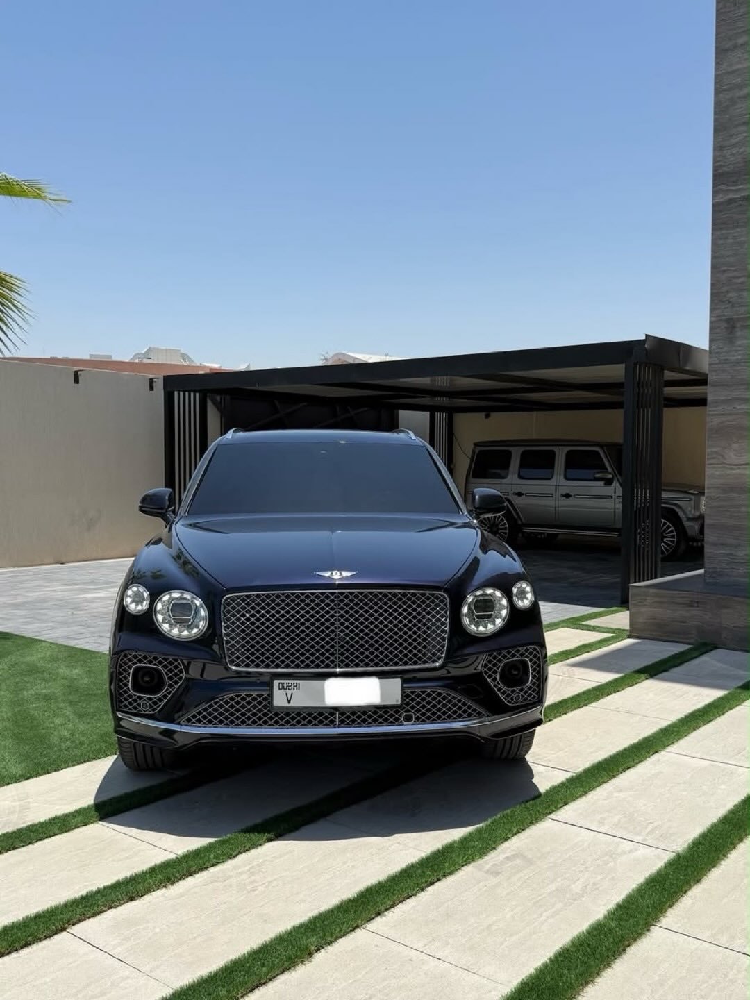 Bentley Bentayga V8 2022 First Edition, título limpio — Dubái, EAU Bentley Bentayga V8 2022 First Edition, título limpio — usado — Dubái, EAU