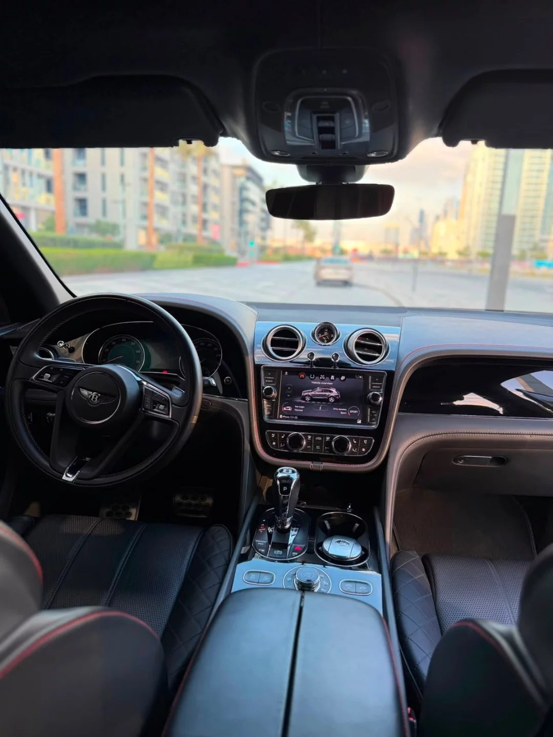 Bentley Continental GT — интерьер (по фото) — Дубай, ОАЭ
