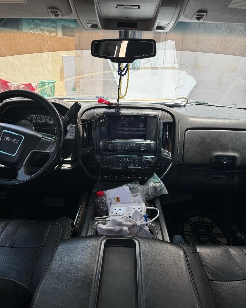 GMC Sierra 2014 черный — Дубай, ОАЭ GMC Sierra 2014 черный — Дубай, ОАЭ