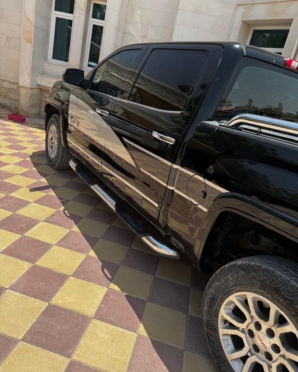GMC Sierra 2014 черный — Дубай, ОАЭ GMC Sierra 2014 черный — Дубай, ОАЭ