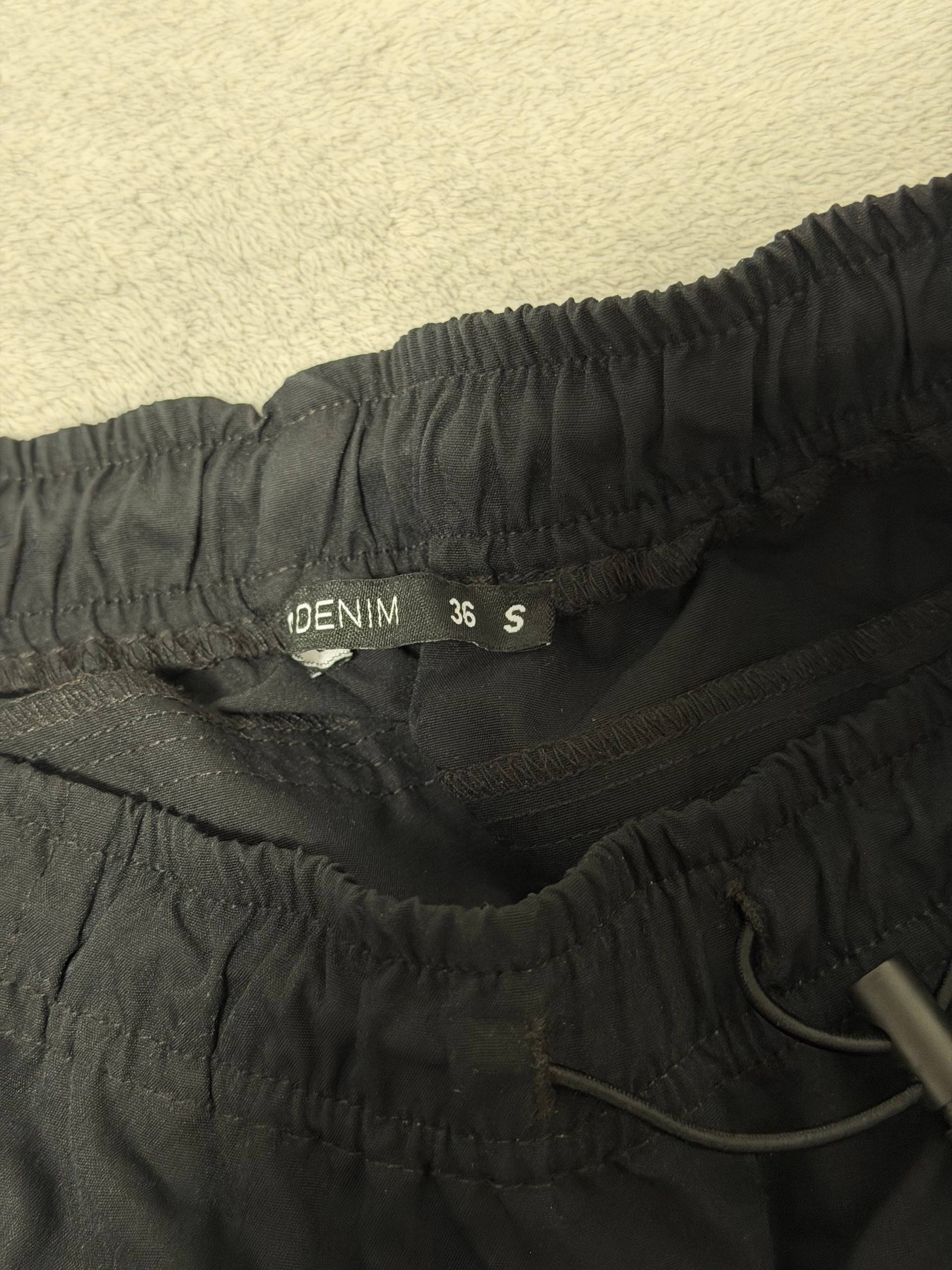شورت أسود DENIM 36 S — ليماسول, قبرص شورت أسود DENIM 36 S — ليماسول, قبرص