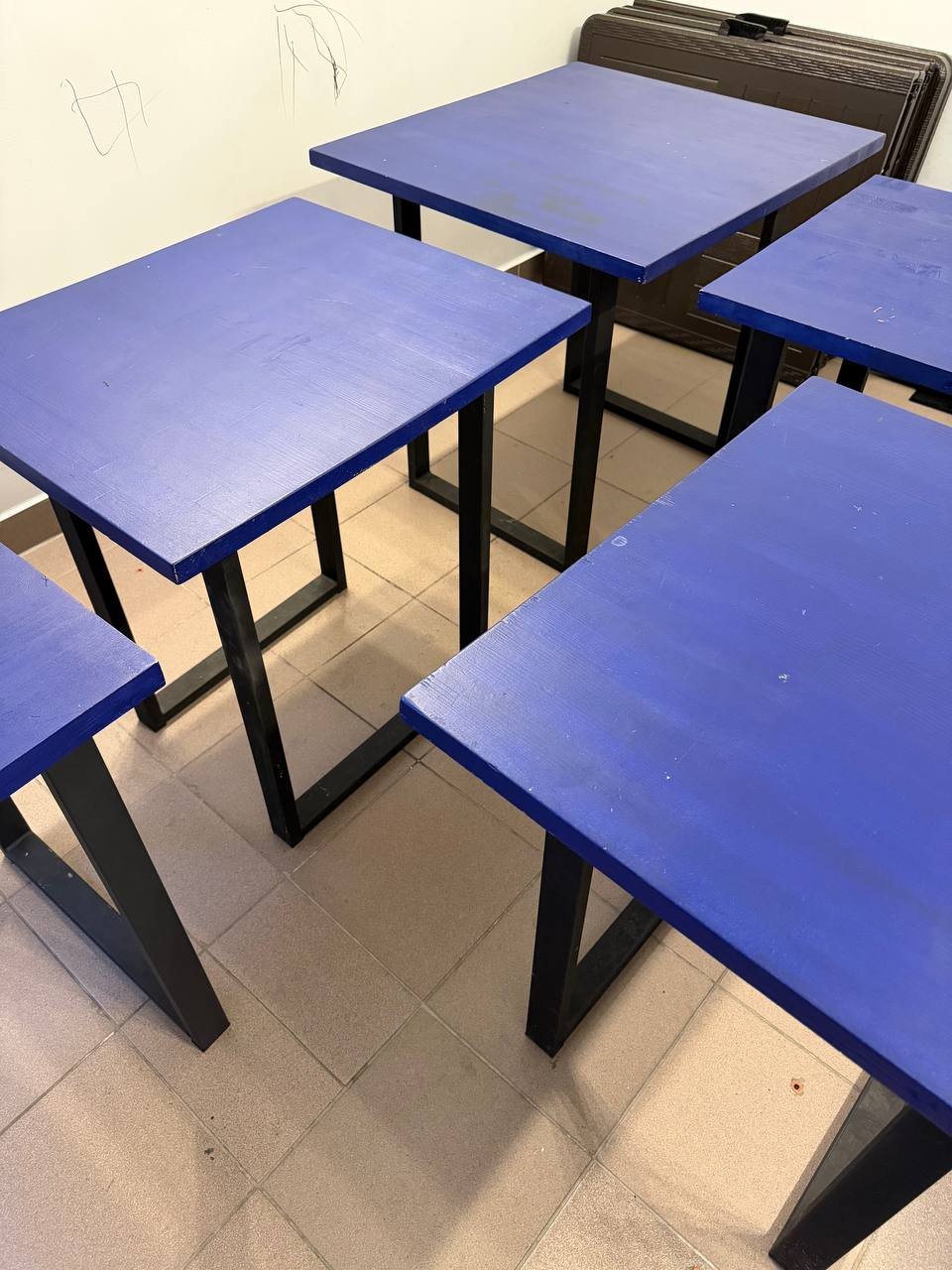 Mesa de madera azul (varias piezas, varios tamaños) — new — San Petersburgo, Rusia