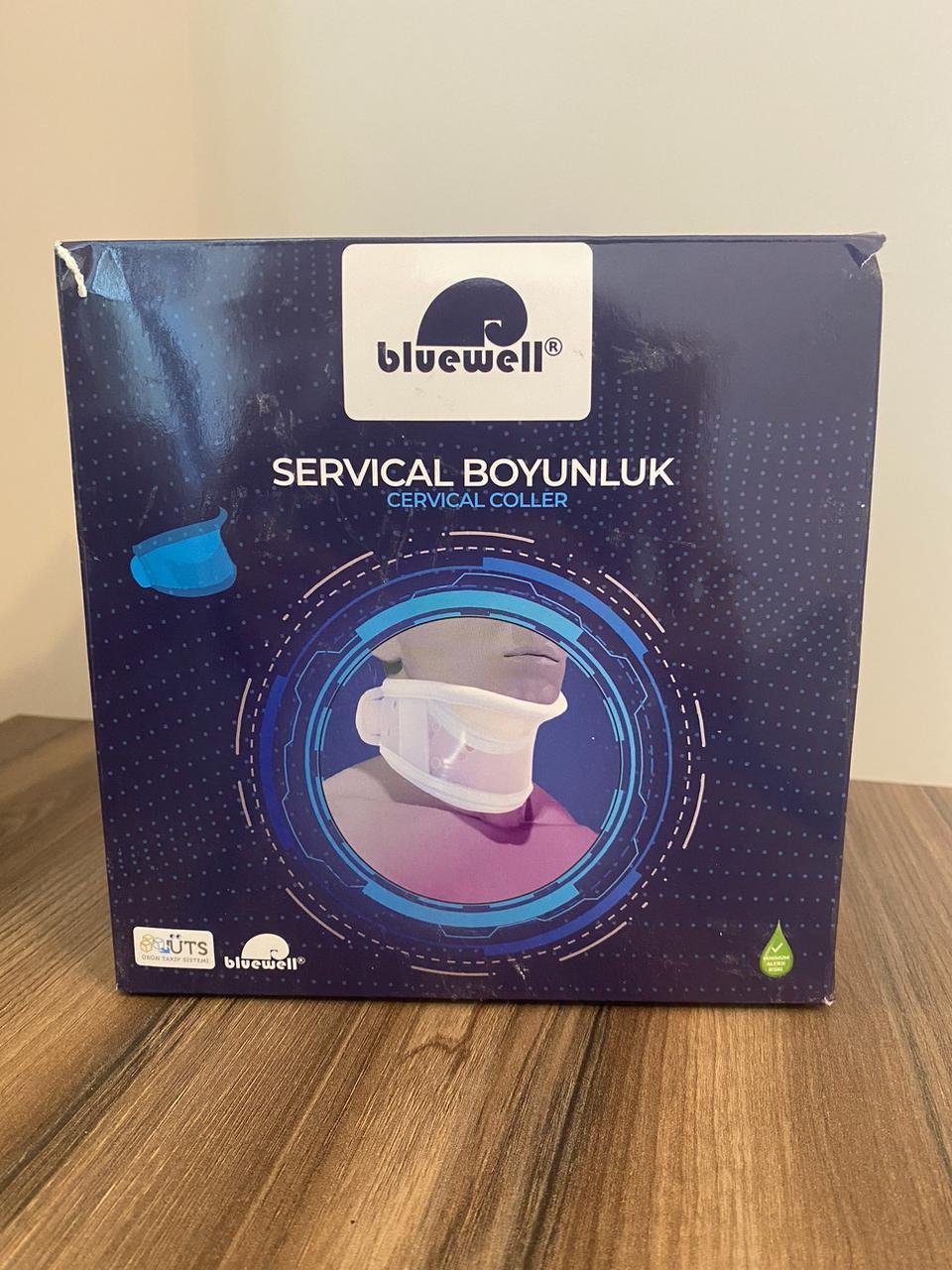 Шейный воротник (cervical collar) Bluewell, 15 лари — как новый — Тбилиси, Грузия