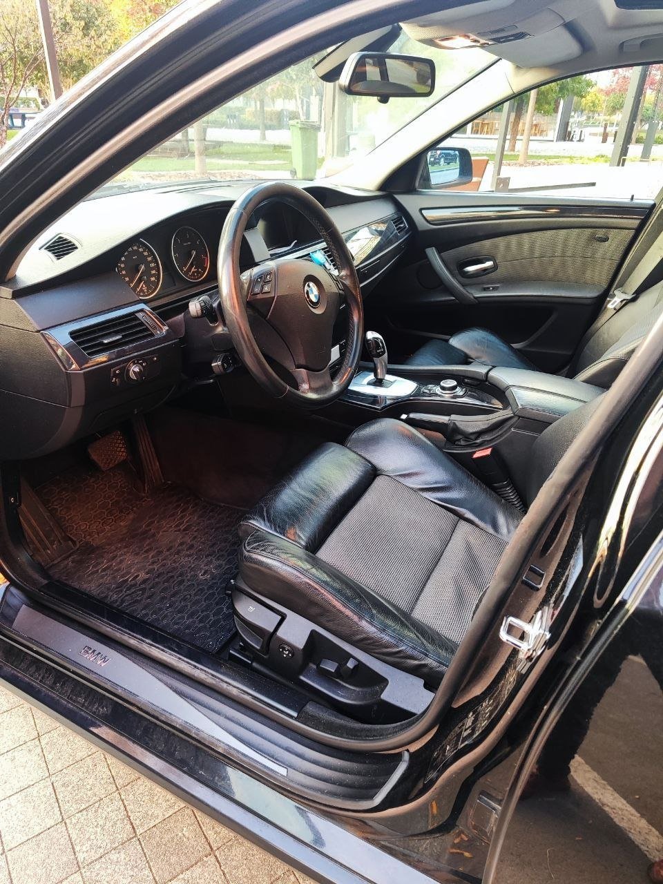 BMW 520 e61 2008 автомат на продажу — Белград, Сербия BMW 520 e61 2008 автомат на продажу — Белград, Сербия