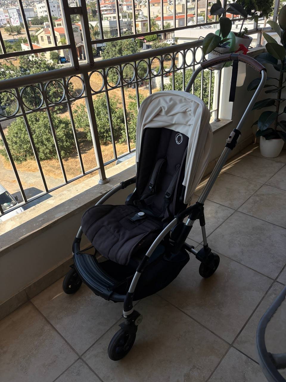 Коляска Bugaboo Bee, б/у, 100€ — б/у — Лимасол, Кипр