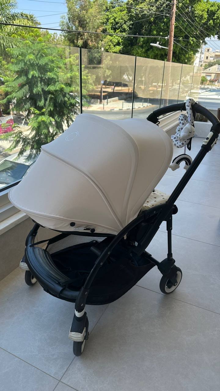 Коляска Bugaboo (гнездо) + люлька для новорожденного — used with scuffs — Лимасол, Кипр