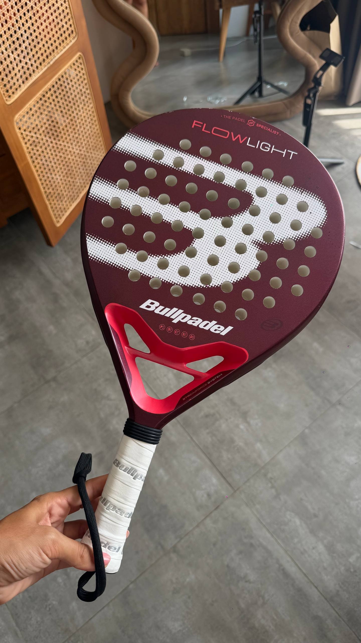 مضرب Bullpadel Flowlight 2025 (أصلي) — original — بالي, إندونيسيا
