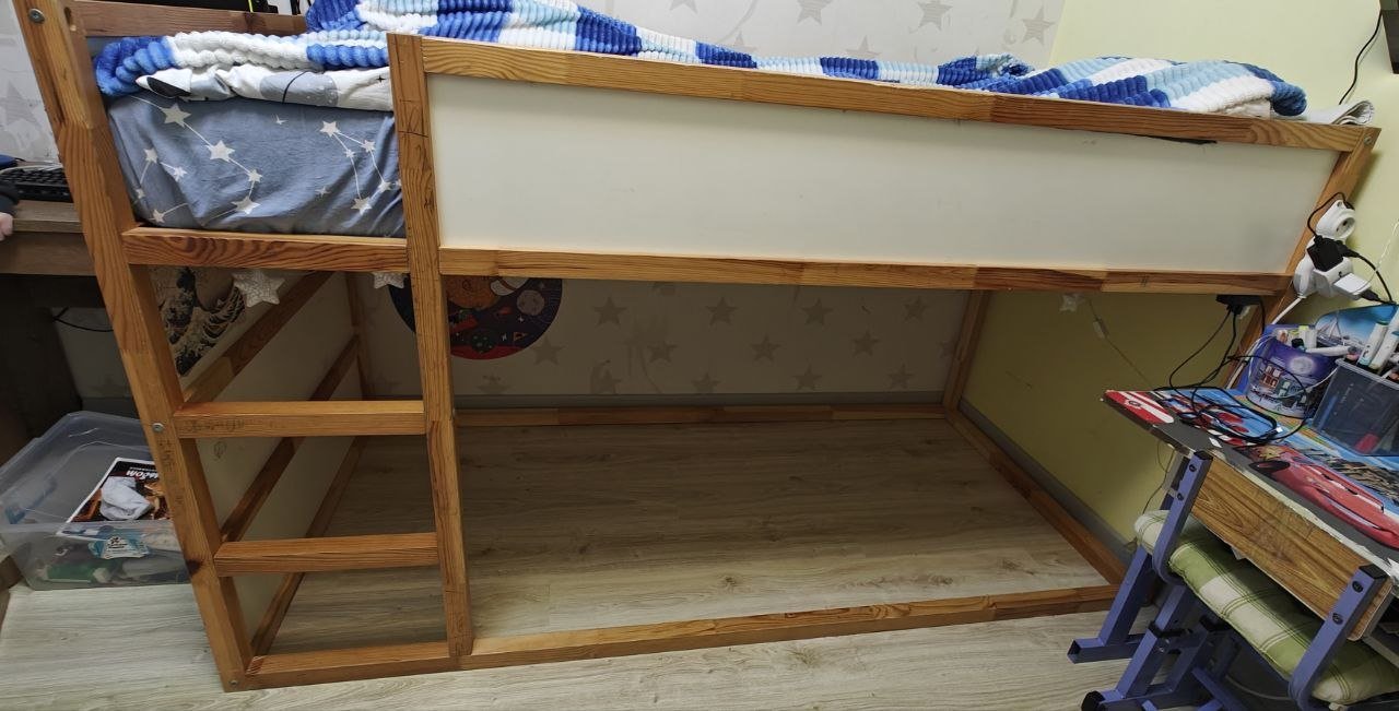 Двухъярусная кровать 200×90, игровое пространство — б/у — Батуми, Грузия