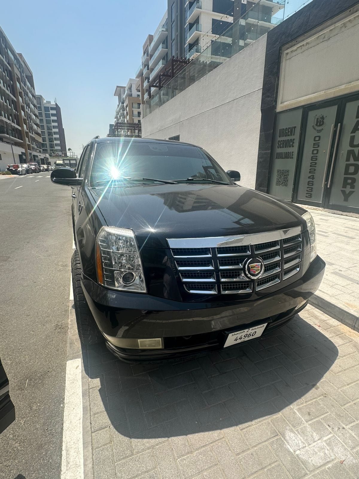 Cadillac Escalade 2007 (GCC) черный, салон красный — б/у — Дубай, ОАЭ