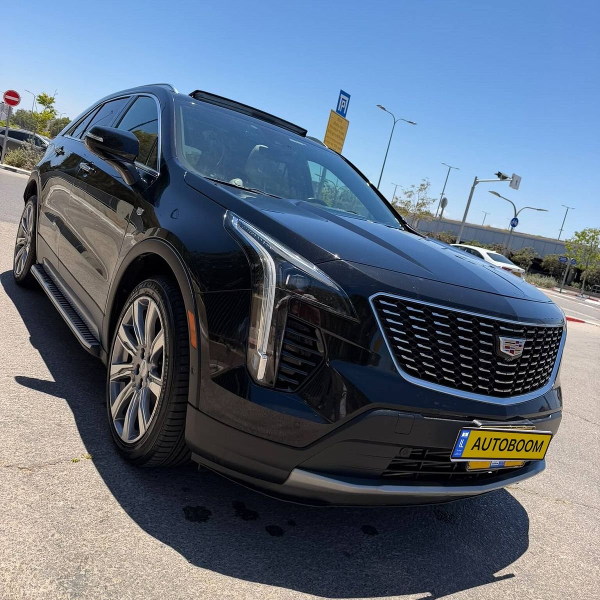 Cadillac XT4 2022 Premium black automatic — Rishon LeZion, Israel