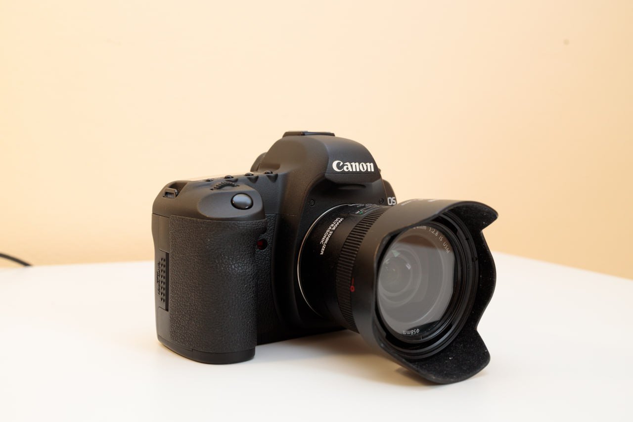 حزمة Canon 5D Mark II + عدسة EF 24mm f/2.8 IS USM — بلغراد, صربيا