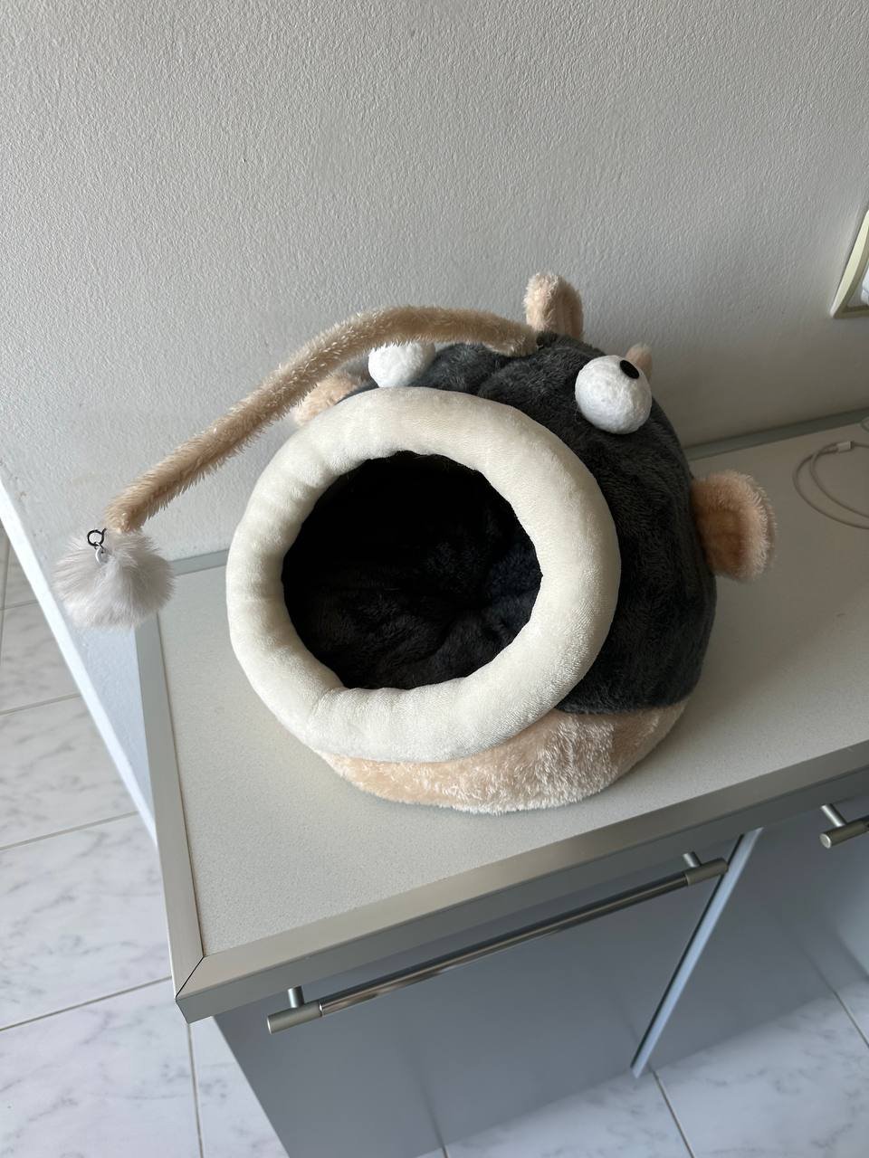 Casita para gato para gatito (intercambio por bayas) — Belgrado, Serbia Casita para gato para gatito (intercambio por bayas) — Belgrado, Serbia