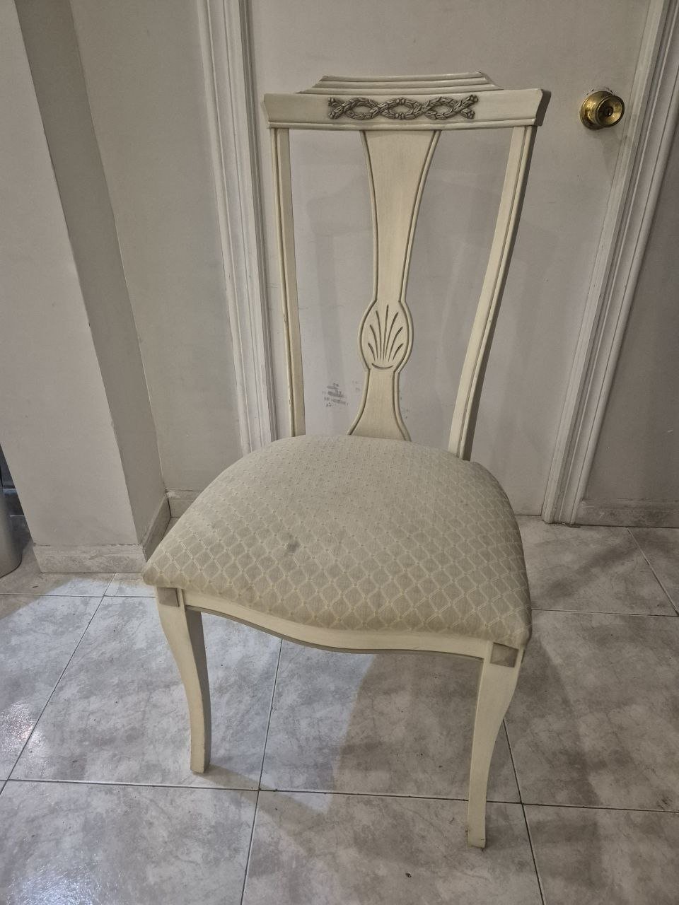 Chair for free, Cabanyal area — Valencia, Spain