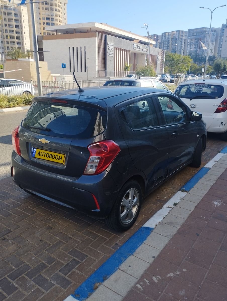 Chevrolet Spark 2016 LT Plus gray CVT — Tel Aviv, Israel