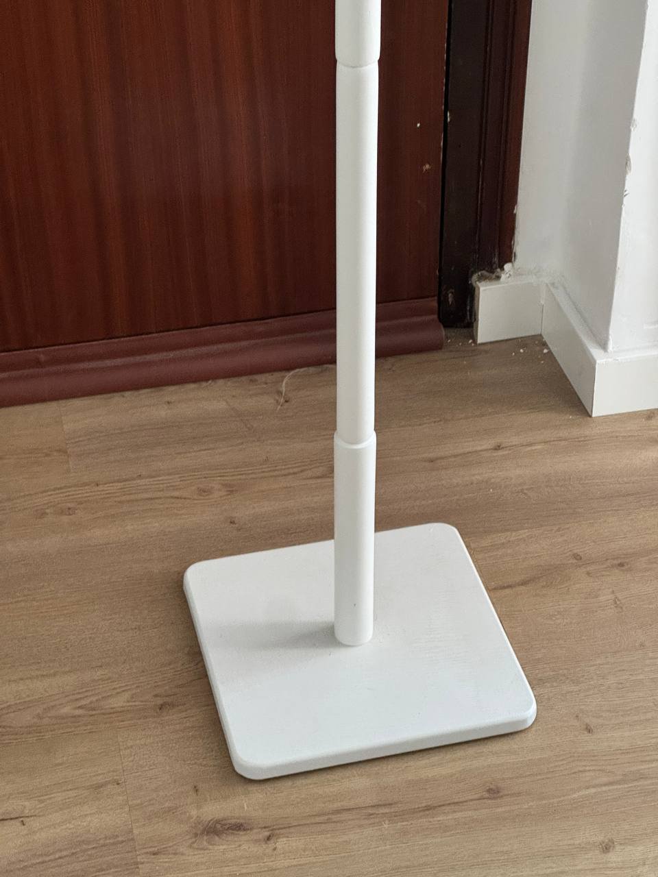 Perchero de pie 180 cm, blanco — València, España