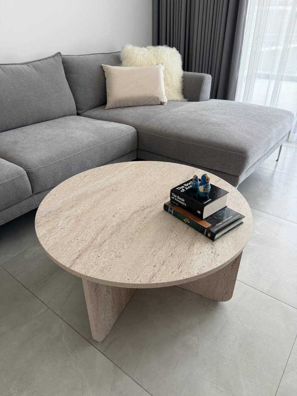 Кофейный столик 230 AED — Дубай, ОАЭ Кофейный столик 230 AED — almost new — Дубай, ОАЭ